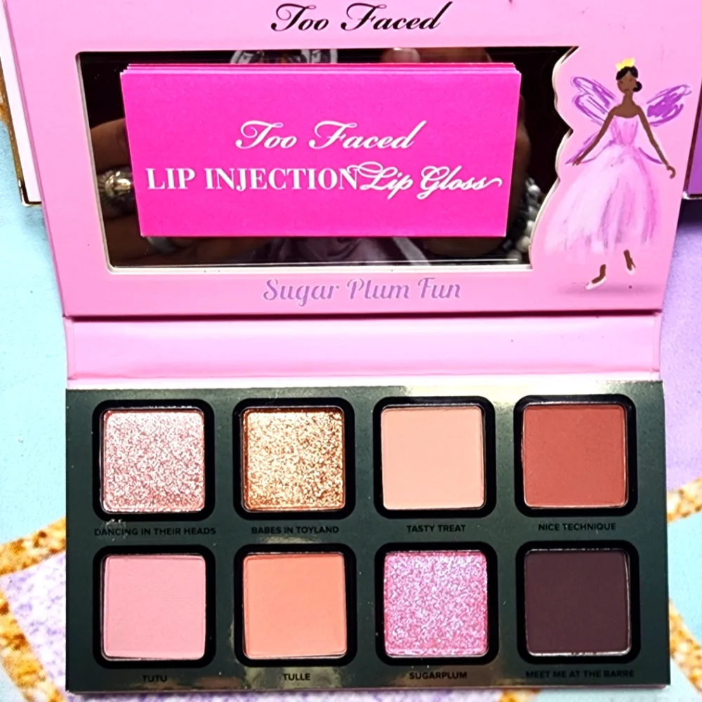 TOO FACED SUGAR PLUM FUN LIMITED EDITION MAKEUP COLLECTION NEW - Picture 8 of 9